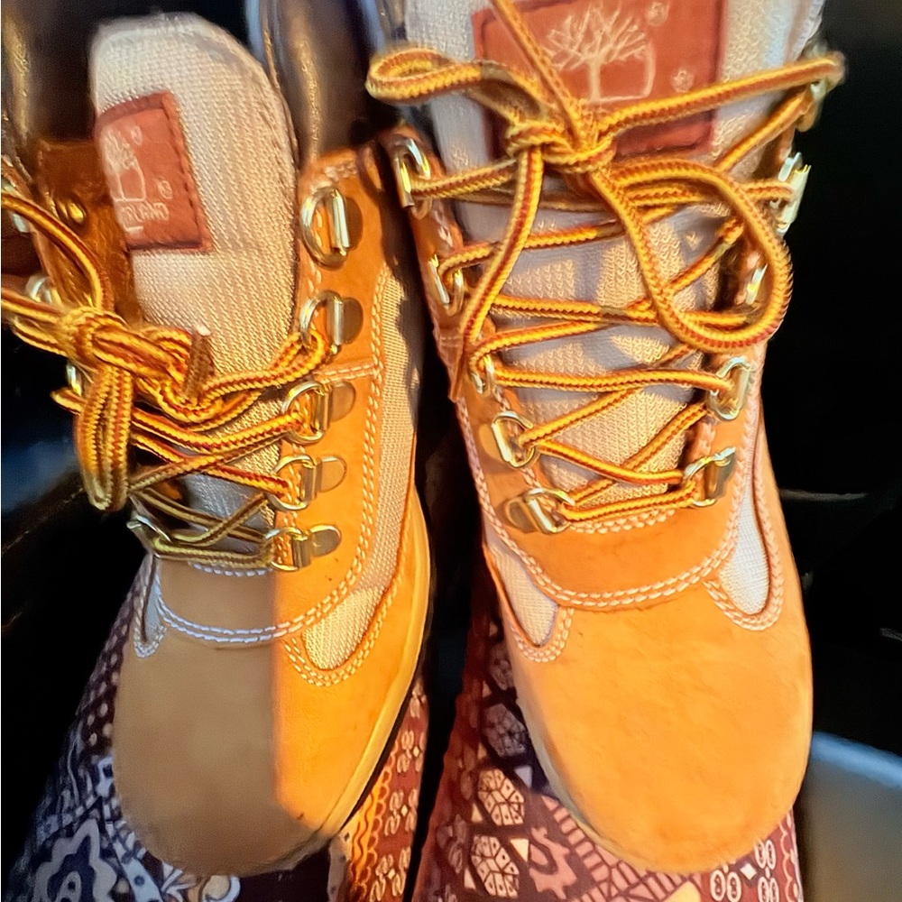 Timberland Women's Brown and Tan Winter Boots